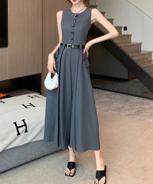 ベルト付きノースリーブワンピース
