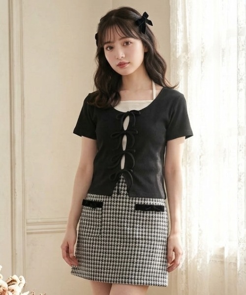 DIP IN CHOCOLATE（ディップインチョコレート）の「フロントリボンコンパクトトップス【DIP IN CHOCOLATE】（Tシャツ/カットソー・レディース・ブルー系その他/ブラック/チャコールグレー・F）」の2枚目の写真