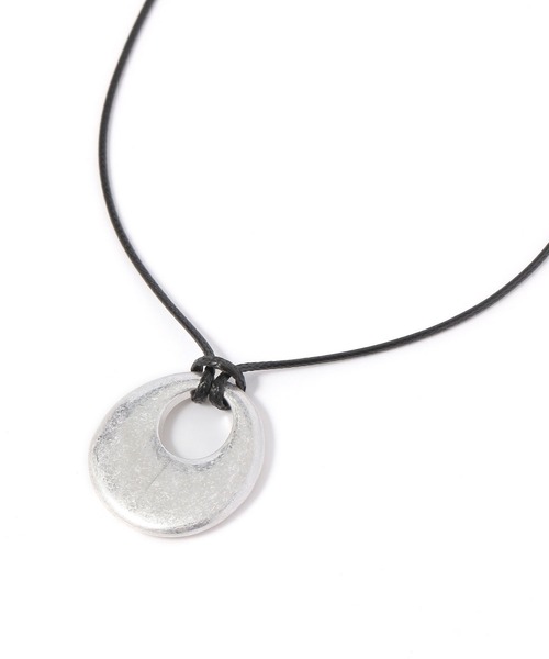 GLOBAL WORK(グローバルワーク)の「モチーフコードネックレス/595391(ネックレス・レディース・シルバー/ゴールド・FREE)」の1枚目の写真