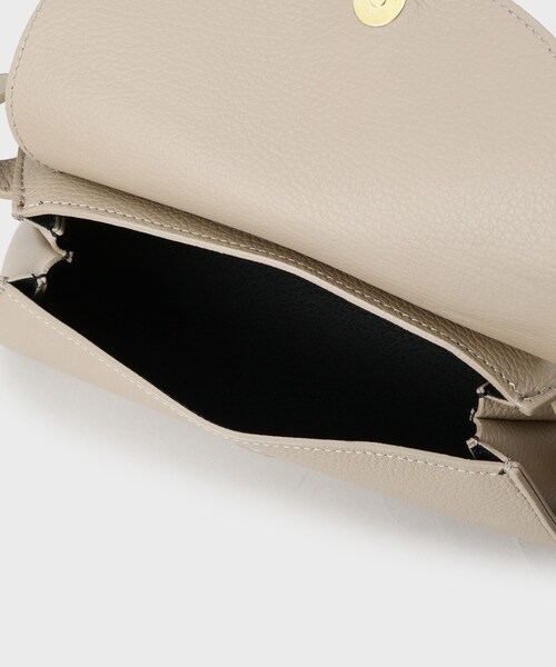 GALLEST（ギャレスト）の「レザーフラップショルダーバッグ（ショルダーバッグ・レディース・ブラウン系その他/ベージュ・00）」の9枚目の写真