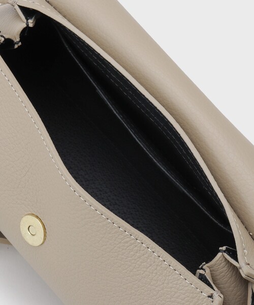 GALLEST（ギャレスト）の「レザーフラップショルダーバッグ（ショルダーバッグ・レディース・ブラウン系その他/ベージュ・00）」の14枚目の写真