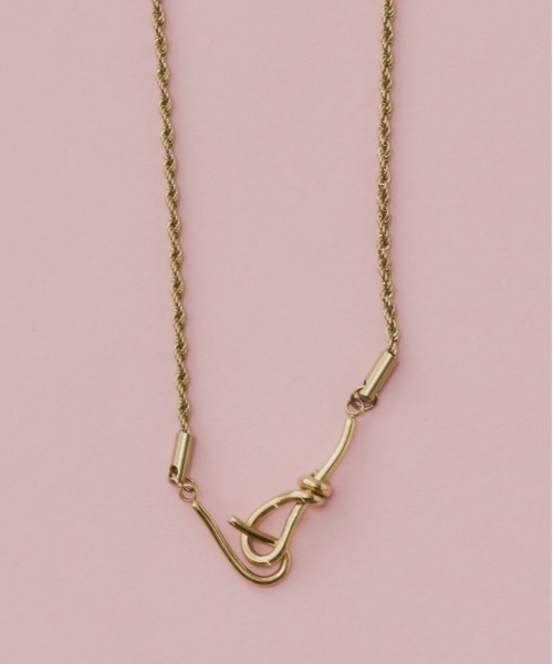 Su1.（スイ）の「【Su1.】【金属アレルギー対応】【ステンレス】ツイストチェーンフックネックレス（ネックレス・レディース・ゴールド/シルバー・FREE）」の2枚目の写真