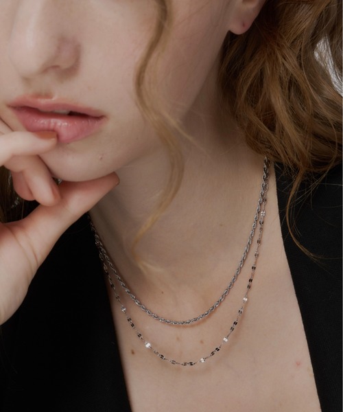 Su1.（スイ）の「【Su1.】【金属アレルギー対応】【ステンレス】ツイストチェーンフックネックレス（ネックレス・レディース・ゴールド/シルバー・FREE）」の4枚目の写真