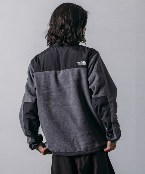 FREAK'S STORE(フリークスストア)の「限定展開 THE NORTH FACE/ザ・ノース・フェイス デナリジャケット / NA72450(ブルゾン・メンズ・ブラック/グレー・MEDIUM/LARGE/X-LARGE/XX-LARGE)」の3枚目の写真