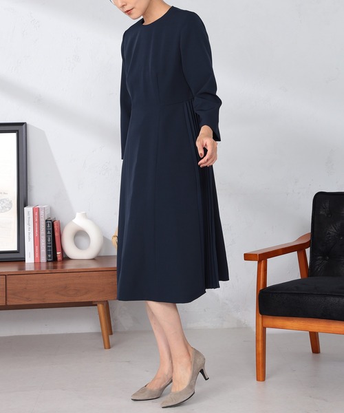 GALLORIA（ギャローリア）の「脇プリーツ切替ワンピース（ワンピース・レディース・モカ/ネイビー・S/M/L/LL）」の8枚目の写真