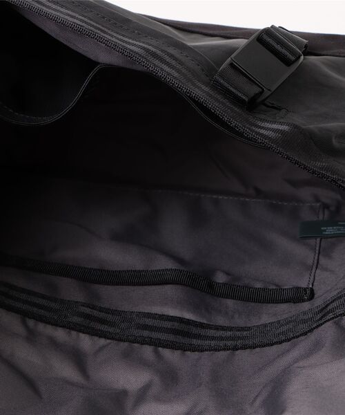 CHROME（クローム）の「CHROME/クローム　COURIER FLAP MSNGR 6L（メッセンジャーバッグ・メンズ・ブラック・FREE）」の3枚目の写真