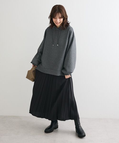 Green　Parks（グリーンパークス）の「ダンボール抜け衿プルオーバー（スウェット・レディース・ダークグレー/ライトベージュ/グレイッシュベージュ/ブラック・FREE）」の18枚目の写真