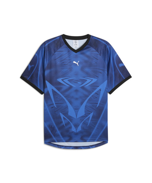 PUMA（プーマ）の「PUMA プーマ ユニセックス プーマテック-X AOP リラックスド フットボール 半（Tシャツ/カットソー・メンズ・ブラック/レッド系その他2/ブルー系その他2・LARGE/MEDIUM/XX-LARGE/X-LARGE/SMALL）」の11枚目の写真