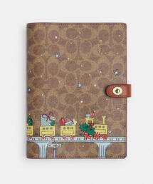 COACH（コーチ）の「ホリデー ノートブック・シグネチャー キャンバス