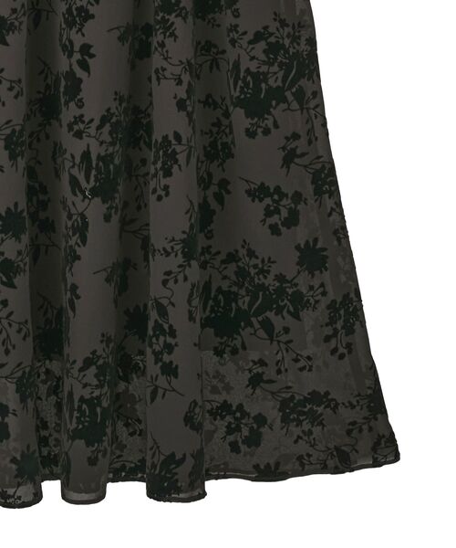 YECCA VECCA(イェッカヴェッカ)の「ボタニカル柄フロッキープリントワンピース(ワンピース・レディース・ベージュ/チャコールグレー・FREE)」の5枚目の写真