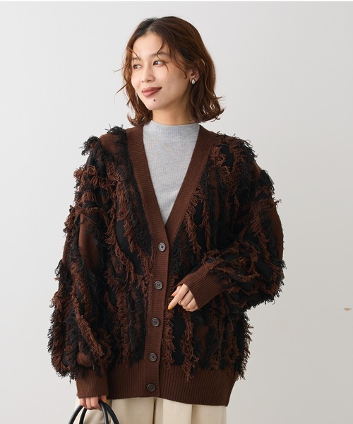 ELENCARE DUE(エレンカーレデュエ)の「・ELENCARE DUE フリンジジャカードカーディガン(カーディガン/ボレロ・レディース・ブラウン/グレー/ベージュ・FREE)」の2枚目の写真