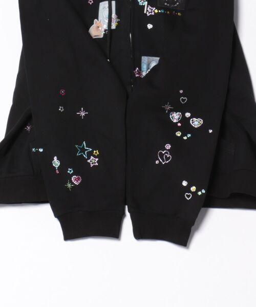 L.H.P（エルエイチピー）の「CFIERCE/フィアス/STICKER BUNNY HOODIE