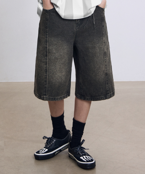F.ILLUMINATE(フィルミネイト)の「フラップポケットデニムショーツ-ブラック(その他パンツ・レディース・その他・SMALL/MEDIUM/LARGE)」の1枚目の写真