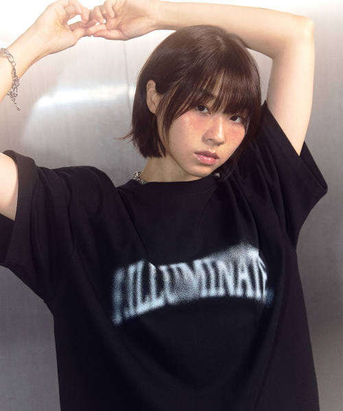 F.ILLUMINATE（フィルミネイト）の「DTPアーチブラーロンドTシャツ-ブラック（Tシャツ/カットソー・レディース・その他・SMALL/MEDIUM）」の4枚目の写真