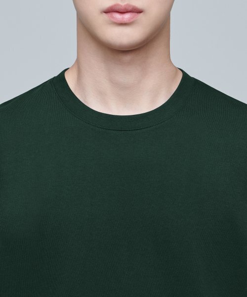 MUSINSA STANDARD（ムシンサスタンダード）の「リラックスフィットクルーネックTシャツ2 [ディープグリーン]（Tシャツ/カットソー・メンズ・その他・XX-LARGE/XXX-LARGE/SMALL/MEDIUM/LARGE/X-LARGE）」の4枚目の写真
