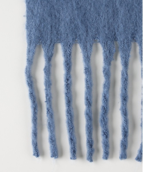 Right-on(ライトオン)の「【HONEYSUCKLE ROSE】太フリンジ ストール (ボリューム感/柔らか素材/軽量/シンプル無地/保温性/多用途/オールシーズン)(ストール/ショール・レディース・ホワイト/ブルー・ONE SIZE)」の5枚目の写真