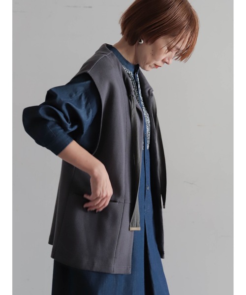 FIL DE FER（フィルデフェール）の「コットングリッド　ロングベスト（ベスト・レディース・チャコールグレー・FREE）」の18枚目の写真