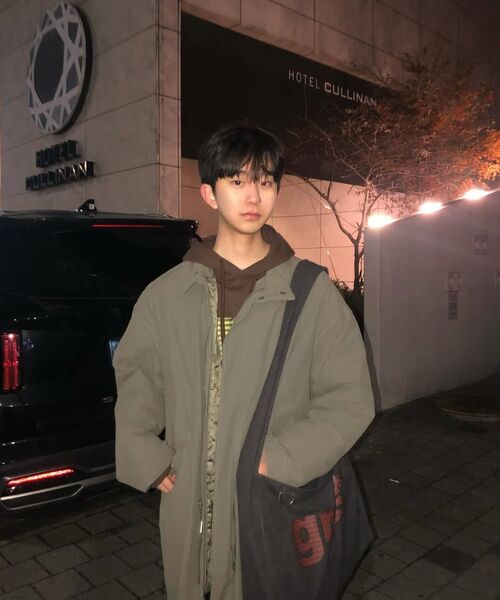 GRAVER（グレーバー）の「[ユニセックス]GRAE-Sストライプコットンキャンバスクロスバッグ_2カラー（メッセンジャーバッグ・レディース・ブラック/ブラウン・ONE SIZE）」の18枚目の写真