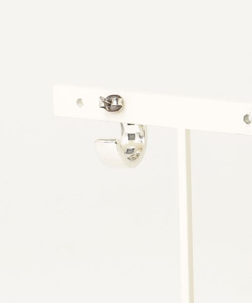 VIVIFY(ビビファイ)の「ピアス/バックホールマーク/ミラーフィニッシュ/ミドル(ピアス(片耳用)・メンズ・シルバー・FREE)」の7枚目の写真