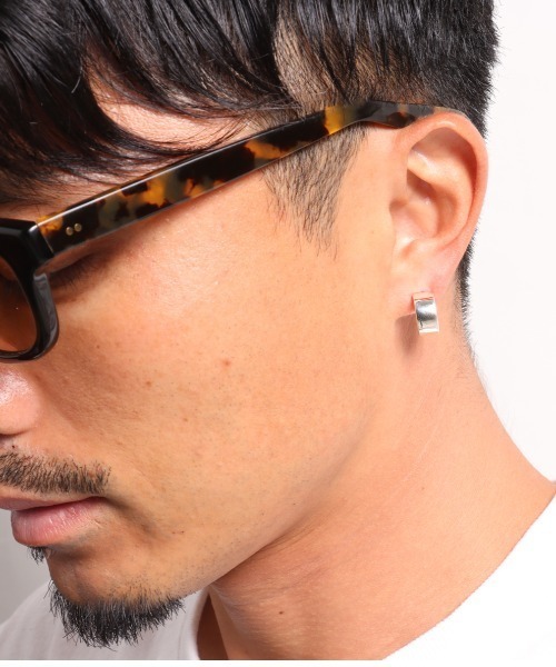 VIVIFY(ビビファイ)の「ピアス/バックホールマーク/ミラーフィニッシュ/ミドル(ピアス(片耳用)・メンズ・シルバー・FREE)」の5枚目の写真