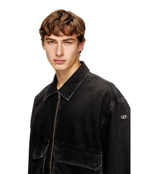 DIESEL（ディーゼル）の「メンズ  ジップアップ ブラックデニムジャケット D-KURZ（デニムジャケット・メンズ・ブラック・XX-LARGE/LARGE/MEDIUM/SMALL/X-SMALL）」の2枚目の写真