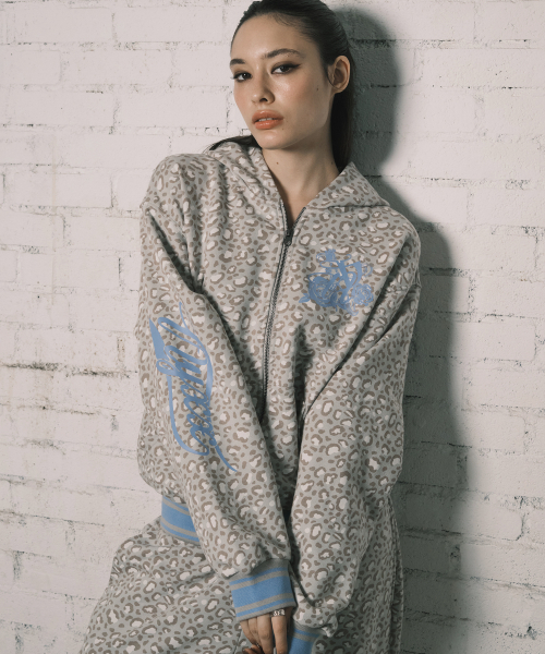 セール】EMBLEM PRINTING HOOD ZIP-UP BEIGE（パーカー）｜NYXX