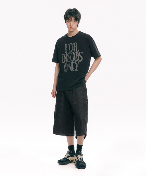 MOO(エムオーオー)の「バックロゴカーペンターインディゴデニムバミューダパンツ - ブラック(その他パンツ・メンズ・ブラック・LARGE/MEDIUM)」の11枚目の写真