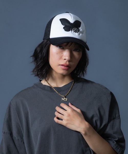X-girl(エックスガール)の「BUTTERFLY PATCH TRUCKER CAP(キャップ・レディース・カモフラージュ/ピンク/ブラック・ONE SIZE)」の4枚目の写真
