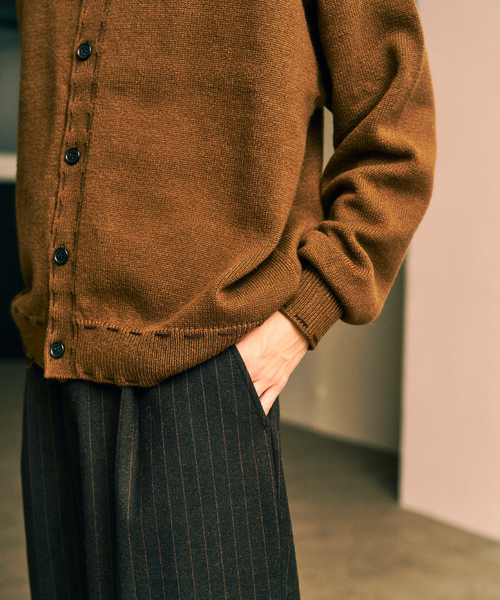 417 EDIFICE（フォーワンセブンエディフィス）の「ステッチ ニットカーディガン（カーディガン/ボレロ・メンズ・ブラック/ブラウン/グリーン・MEDIUM/LARGE）」の12枚目の写真