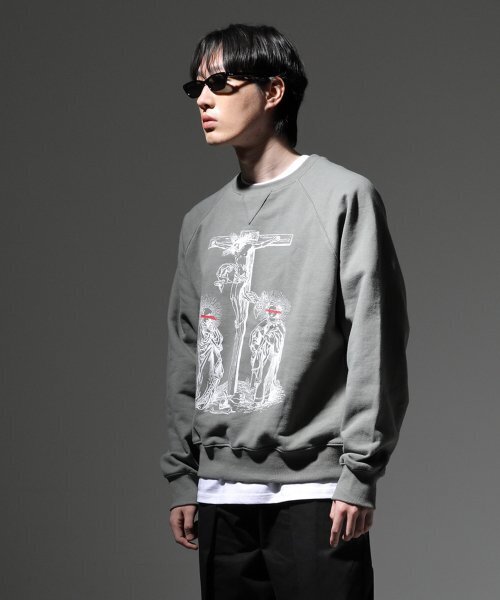 CODE I'M(�R�[�h�A�C�G��)��JesusUnholyPrint Nagrang Overfit Man to Man Khaki(�X�E�F�b�g)