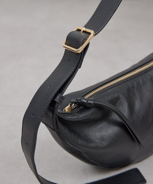 GALLARDAGALANTE（ガリャルダガランテ）の「【2.718】タッククロスボディバッグ（ショルダーバッグ・レディース・ブラック/ベージュ・FREE）」の9枚目の写真