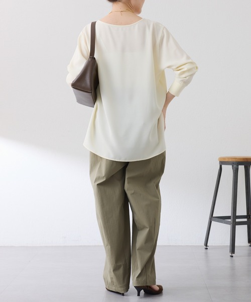 COLLAGE GALLARDAGALANTE（コラージュガリャルダガランテ）の「スクエアネックジョーゼットロゴロンT（Tシャツ/カットソー・レディース・ライトイエロー/チャコールグレー/オフホワイト・FREE）」の14枚目の写真