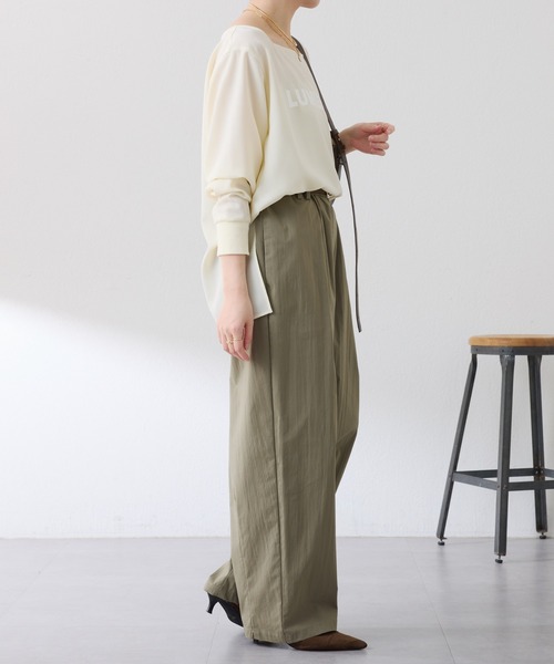 COLLAGE GALLARDAGALANTE（コラージュガリャルダガランテ）の「スクエアネックジョーゼットロゴロンT（Tシャツ/カットソー・レディース・ライトイエロー/チャコールグレー/オフホワイト・FREE）」の15枚目の写真