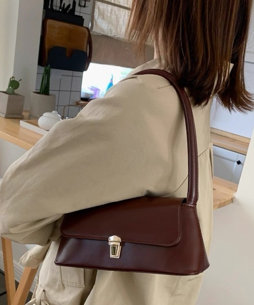 ampm(エーエムピーエム)の「スクエアミニショルダーバッグ(ショルダーバッグ・レディース・ブラック/ブラウン・FREE)」の17枚目の写真