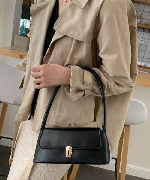 ampm(エーエムピーエム)の「スクエアミニショルダーバッグ(ショルダーバッグ・レディース・ブラック/ブラウン・FREE)」の6枚目の写真