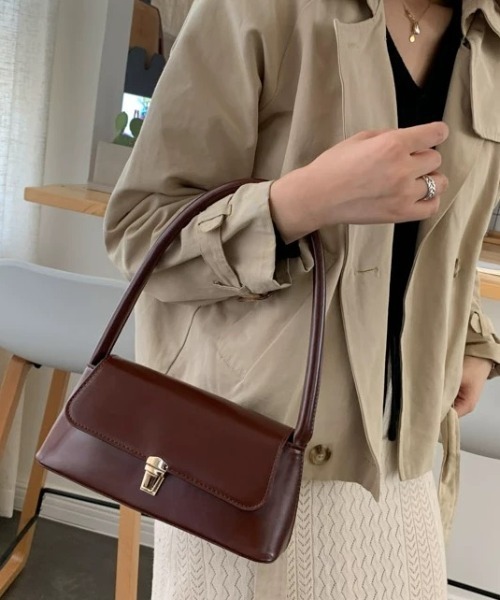 ampm(エーエムピーエム)の「スクエアミニショルダーバッグ(ショルダーバッグ・レディース・ブラック/ブラウン・FREE)」の13枚目の写真