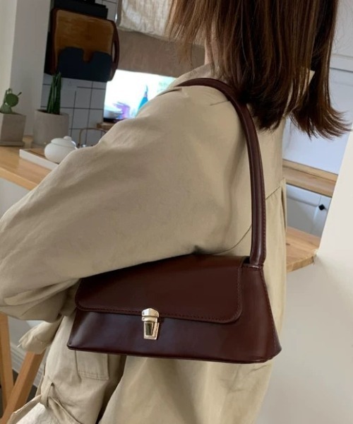 ampm(エーエムピーエム)の「スクエアミニショルダーバッグ(ショルダーバッグ・レディース・ブラック/ブラウン・FREE)」の15枚目の写真