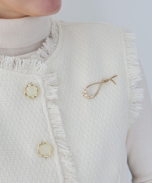 BLUEEAST(ブルーイースト)の「ビジュパールクロスブローチ(ブローチ/コサージュ・レディース・シルバー/ゴールド・FREE)」の5枚目の写真