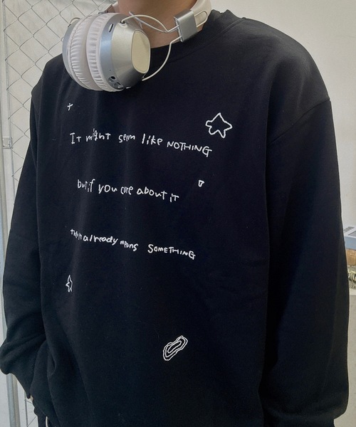 UNDERSTATEMENTs（アンダーステイトメント）の「【ユニセックス】アートデザインプリントスウェット（スウェット・メンズ・レッド/イエロー/ブラック・LARGE/MEDIUM）」の16枚目の写真