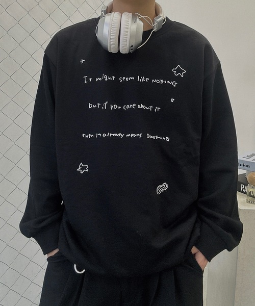 UNDERSTATEMENTs（アンダーステイトメント）の「【ユニセックス】アートデザインプリントスウェット（スウェット・メンズ・レッド/イエロー/ブラック・LARGE/MEDIUM）」の17枚目の写真