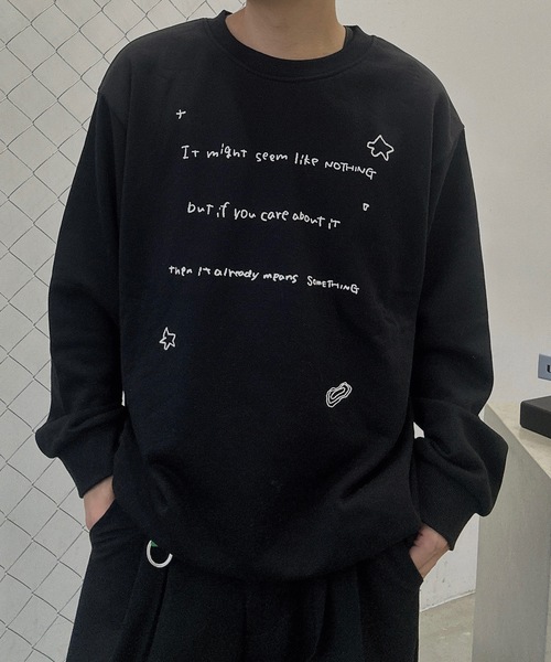 UNDERSTATEMENTs（アンダーステイトメント）の「【ユニセックス】アートデザインプリントスウェット（スウェット・メンズ・レッド/イエロー/ブラック・LARGE/MEDIUM）」の18枚目の写真