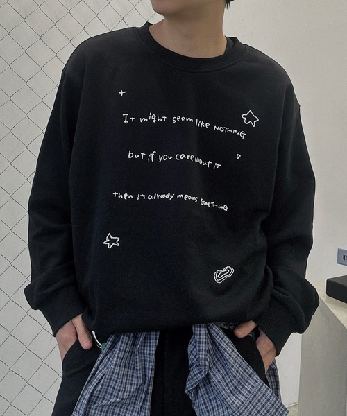 UNDERSTATEMENTs（アンダーステイトメント）の「【ユニセックス】アートデザインプリントスウェット（スウェット・メンズ・レッド/イエロー/ブラック・LARGE/MEDIUM）」の22枚目の写真