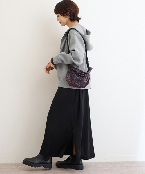 JOURNAL STANDARD relume（ジャーナルスタンダード　レリューム）の「《追加》フーディーコンパクトブルゾン（パーカー・レディース・チャコールグレー/アイボリー/ブラウン・FREE）」の5枚目の写真