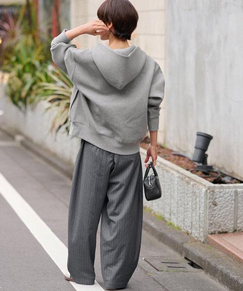 JOURNAL STANDARD relume（ジャーナルスタンダード　レリューム）の「《追加》フーディーコンパクトブルゾン（パーカー・レディース・チャコールグレー/アイボリー/ブラウン・FREE）」の11枚目の写真