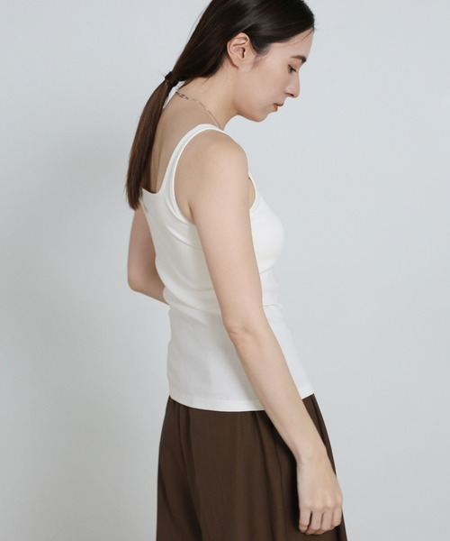 select MOCA（セレクトモカ）の「【機能素材】カップ付きスクエアネックテレコタンクトップ（タンクトップ・レディース・オフホワイト/ブラック/スミクロ・SMALL/MEDIUM/LARGE）」の22枚目の写真