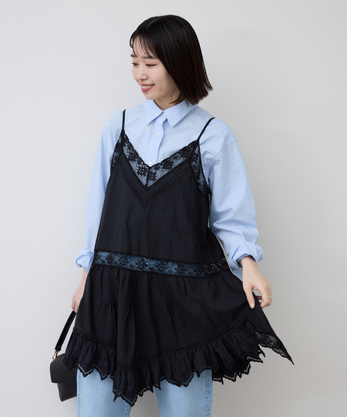 SLOBE IENA(スローブイエナ)の「リバーレースキャミワンピース(シャツ/ブラウス・レディース・ブラック/ホワイト・FREE)」の5枚目の写真