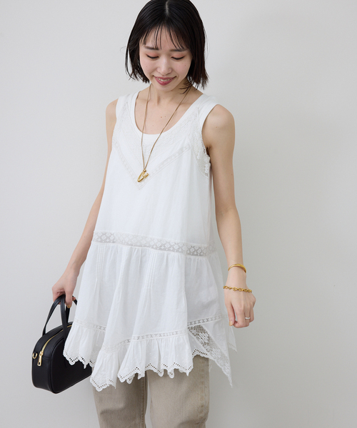 SLOBE IENA(スローブイエナ)の「リバーレースキャミワンピース(シャツ/ブラウス・レディース・ブラック/ホワイト・FREE)」の13枚目の写真