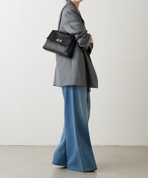 russet（ラシット）の「《@__serako.r__企画》ソフトレザーフラップミニトートバッグ（トートバッグ・レディース・ライトグレー/ブラック・FREE）」の9枚目の写真