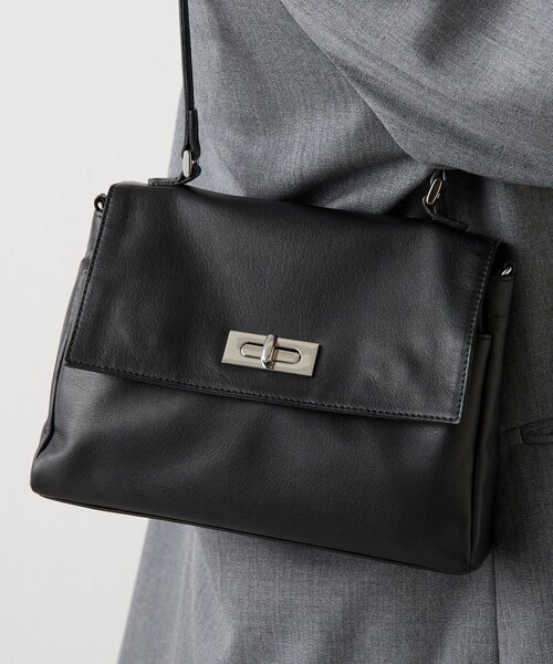 russet（ラシット）の「《@__serako.r__企画》ソフトレザーフラップミニトートバッグ（トートバッグ・レディース・ライトグレー/ブラック・FREE）」の14枚目の写真