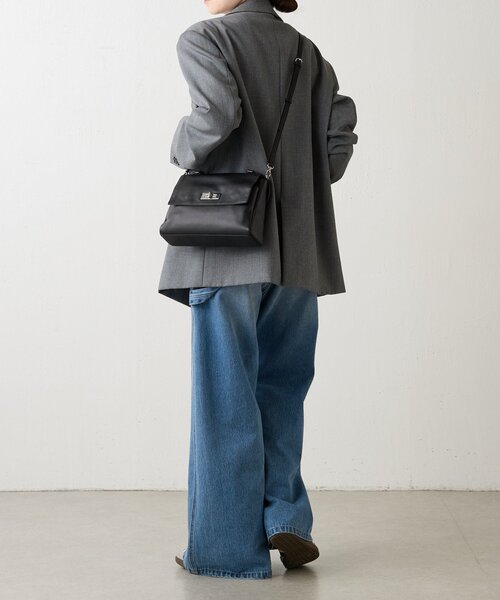 russet（ラシット）の「《@__serako.r__企画》ソフトレザーフラップミニトートバッグ（トートバッグ・レディース・ライトグレー/ブラック・FREE）」の18枚目の写真